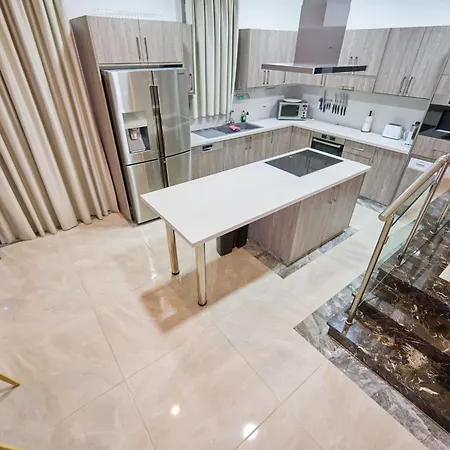 Olymp Luxus-villa By Interhome بيت للعطل كيسونيجرا