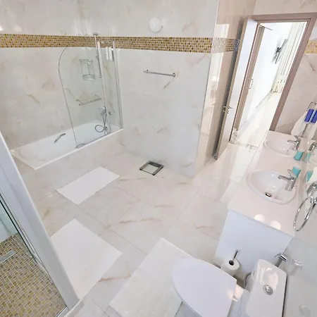 بيت للعطل Olymp Luxus-villa By Interhome *